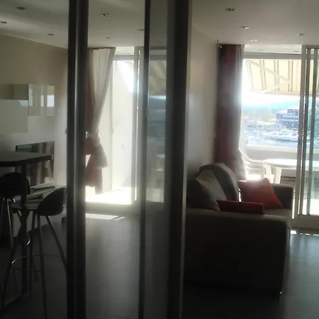 Le Nude - Port Ambonne Village Naturiste *