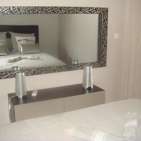 Le Nude - Port Ambonne Village Naturiste Apartment *